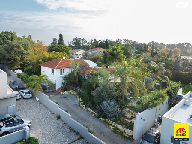 בית פרטי/ קוטג', מרכז פרדס חנה, פרדס חנה כרכור