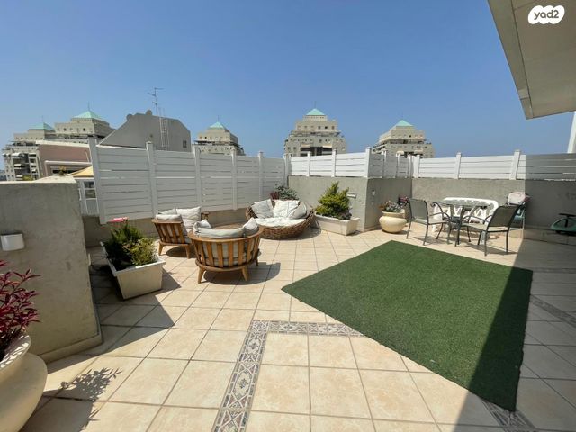 גג/ פנטהאוז, המפוחית, נאות אשלים, ראשון לציון