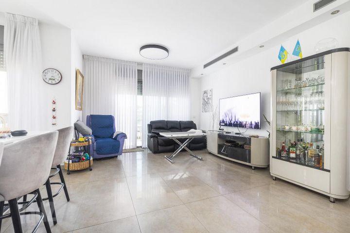 דירה למכירה בירושלים (תיווך) — 3