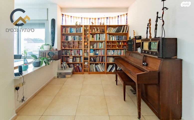 גג/ פנטהאוז, רמות מנחם, הוד השרון