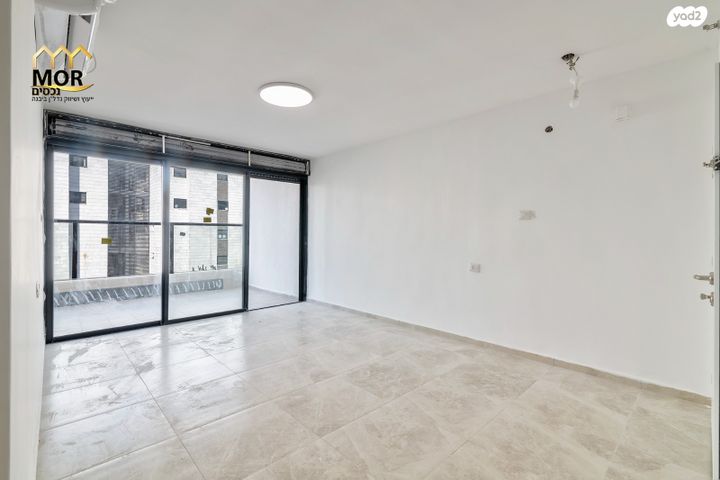 דירה, הדרור, נאות בן גוריון, יבנה