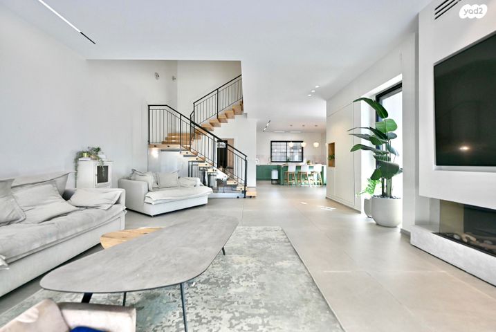 דו משפחתי, וילה דורי, שכונת הדגל, נס ציונה