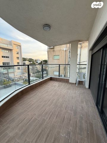 בנימין ד'ישראלי 