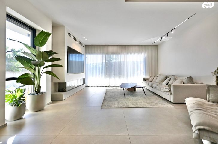 דו משפחתי, וילה דורי, שכונת הדגל, נס ציונה