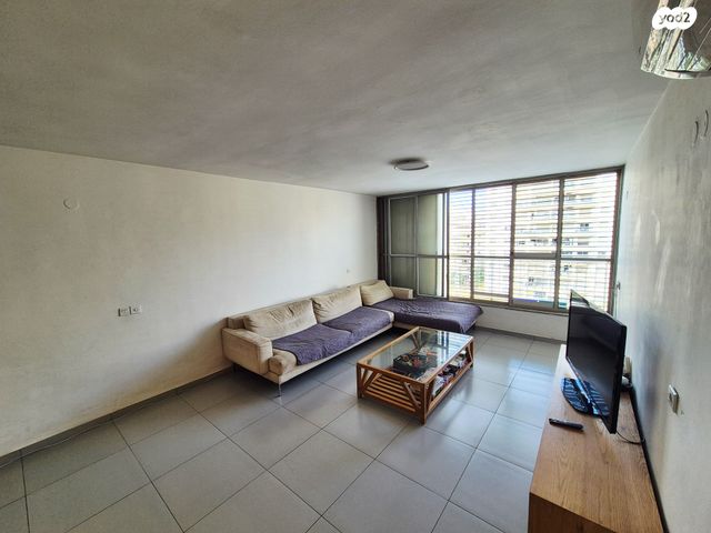 דירה, שמריהו לוין, רסקו ב', חולון