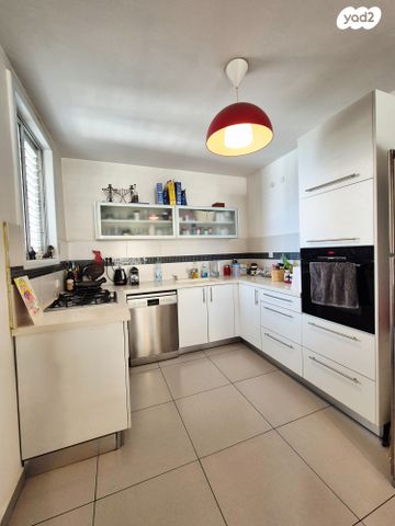 דירה, שמריהו לוין, רסקו ב', חולון