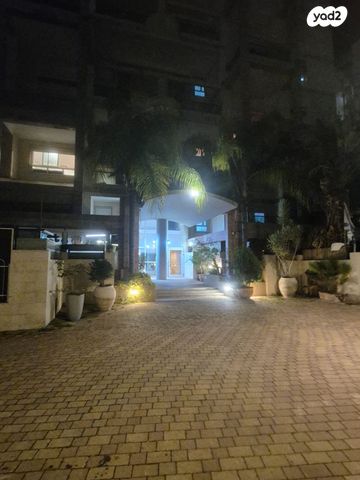 דירה, רחובות החדשה, רחובות