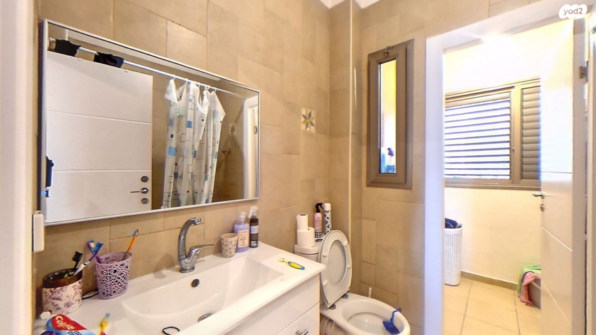 דירה, אביב, הוד השרון