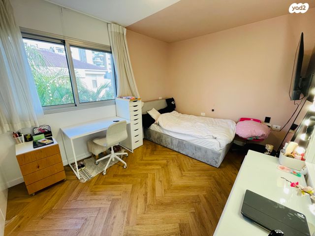 דו משפחתי, אמיר דרורי, קרית אילון, חולון