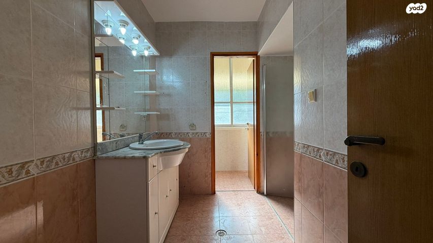 דירה, קרן היסוד, שכונה ותיקה - מרכז העיר, מעלות תרשיחא