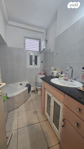 דירה, הנוטרים 2, אגרובנק, חולון