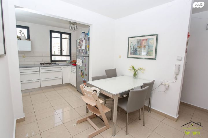 דירה, המעגל, רימון, קרית אונו