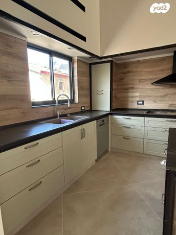 דו משפחתי, גדרה