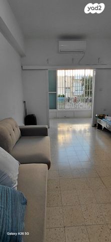 שכונת יהלום, מרכז העיר ב