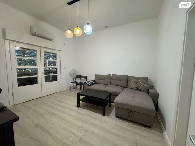 דירה, לביא 6, מעונות פועלים, גבעתיים