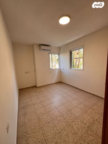 דו משפחתי, חיים גלעד 16, בת גנים, פתח תקווה