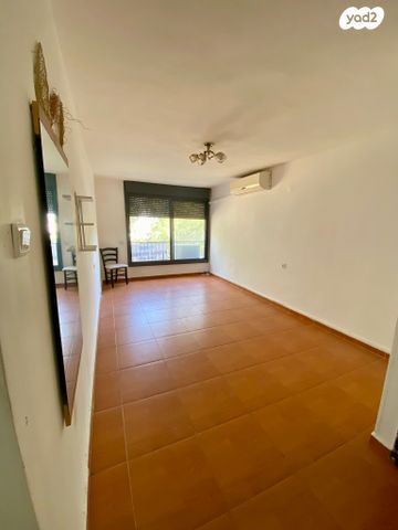 שדרות דגניה 15