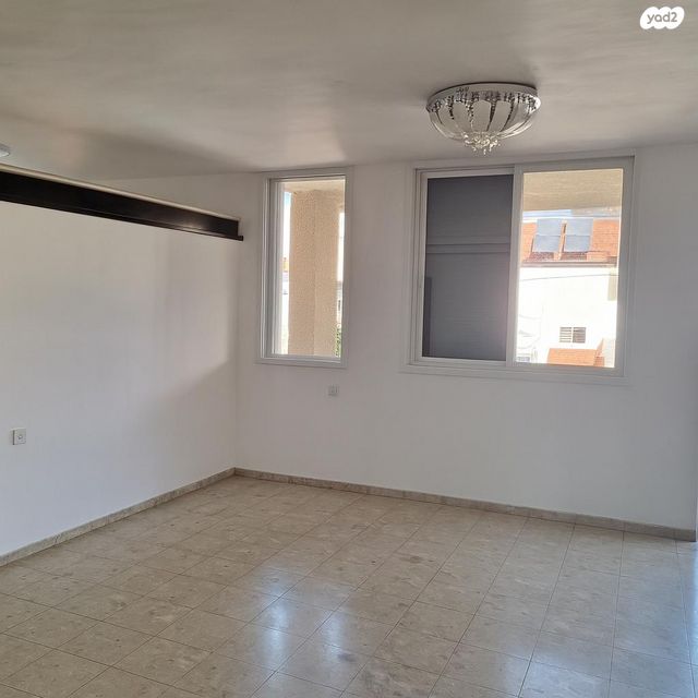 דירה, השר משה, נגבה, רמת גן