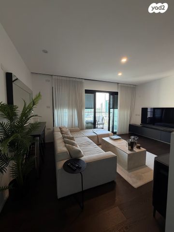 דירה, ניסים אלוני 2, צמרות איילון, פארק צמרת, תל אביב יפו