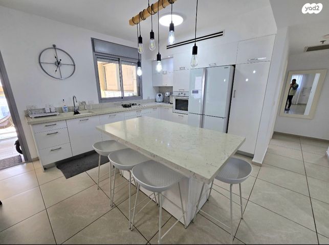 דירה, הגר"א 10, רמת חן ובן ציון, נתניה