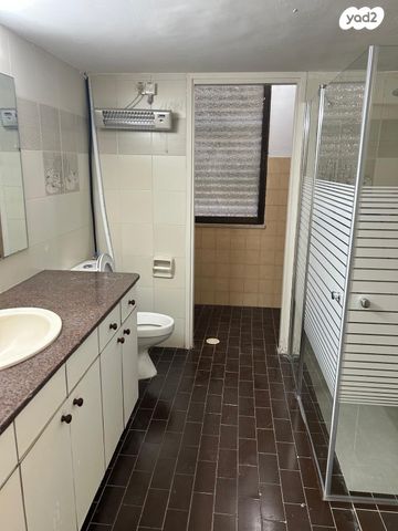 דירה, קלר, מרכז הכרמל, חיפה