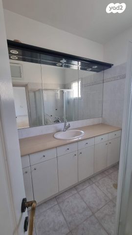 דירה, התחייה, נאות שושנים, חולון