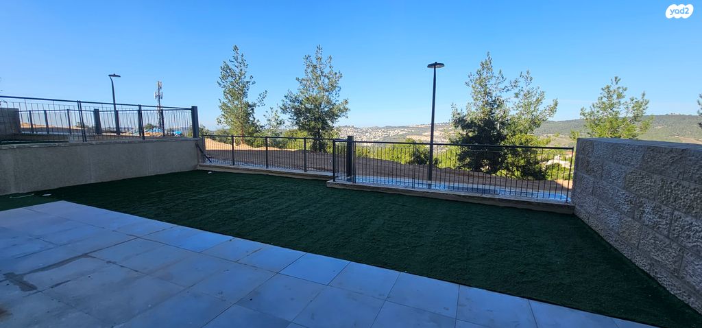 דירת גן, רותם, המגרסה, מבשרת ציון