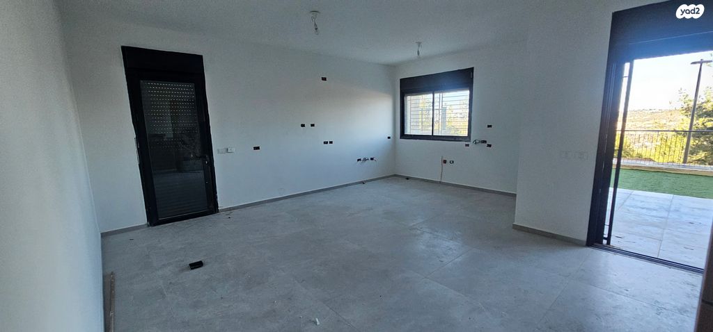 דירת גן, רותם, המגרסה, מבשרת ציון