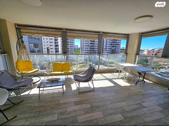 דירה, הגר"א 10, רמת חן ובן ציון, נתניה