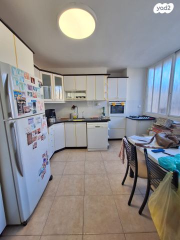 גג/ פנטהאוז, חביבה רייק, לב העיר, בת ים