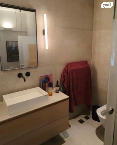 דירה, שדרות ח"ן 19, הצפון הישן - דרום, תל אביב יפו