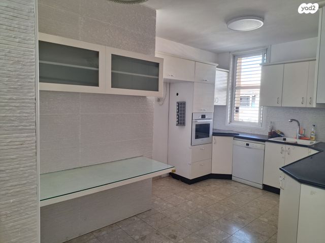 דירה, השר משה, נגבה, רמת גן