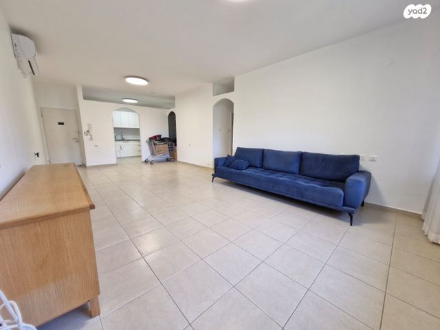 דירה, ראשונים, כפר סבא