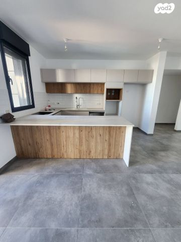 דירה, הצנחנים 15, נווה שרת, תל אביב יפו