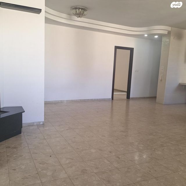 דירה, השר משה, נגבה, רמת גן