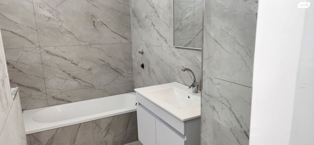 דירת גן, פרץ ברנשטיין, רמת שרת, ירושלים