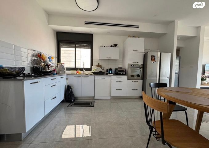 דירה, זטלר 16, כפר סבא הירוקה, כפר סבא