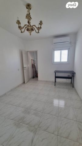 דירה, התחייה, נאות שושנים, חולון