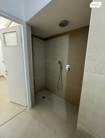 דירה, רמת הגולן, קרית שרת מזרח, חולון