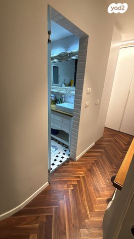 דירה, נתן אלתרמן, הרצליה