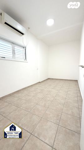 דירה, שדרות ירושלים 81, מרום נווה, רמת יצחק, רמת גן