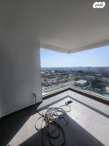 דירה, המגדל הלבן, שאר העיר, רמלה