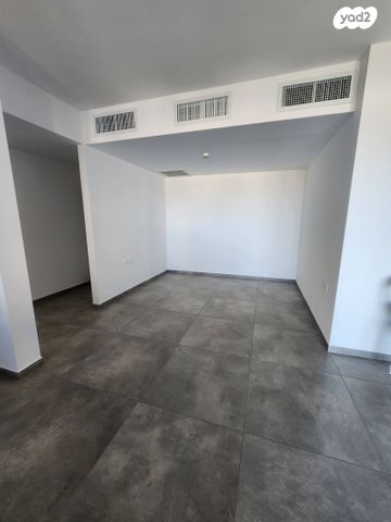 דירה, הצנחנים 15, נווה שרת, תל אביב יפו