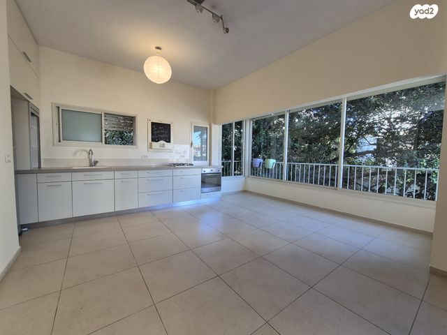 אשתורי הפרחי 