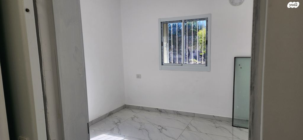 דירת גן, פרץ ברנשטיין, רמת שרת, ירושלים