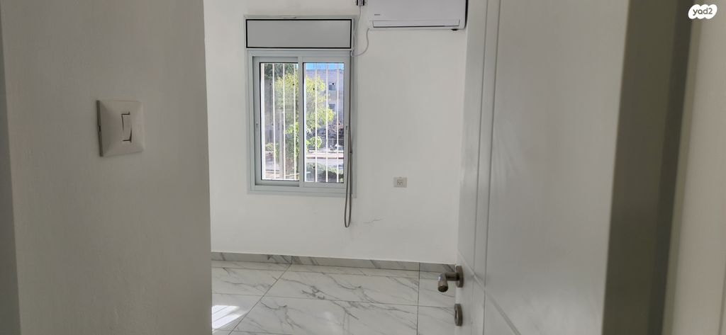 דירת גן, פרץ ברנשטיין, רמת שרת, ירושלים