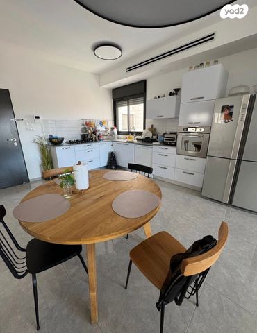 דירה, זטלר 16, כפר סבא הירוקה, כפר סבא