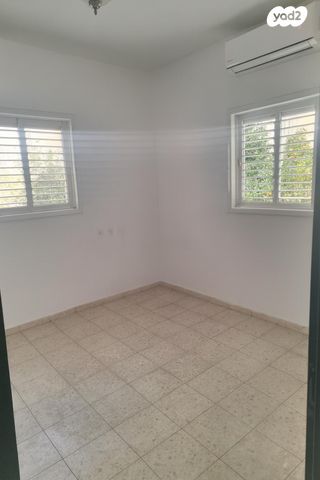 דירה, השר משה, נגבה, רמת גן