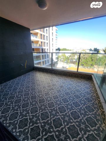 דירה, הצנחנים 15, נווה שרת, תל אביב יפו