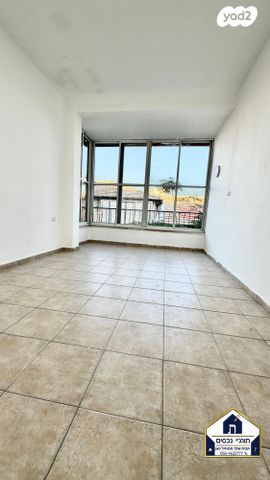 דירה, שדרות ירושלים 81, מרום נווה, רמת יצחק, רמת גן